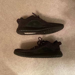 2016 Yeezy Pirate Black